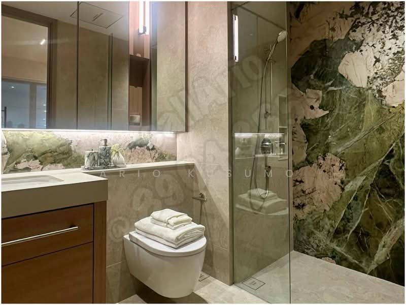 Vela Bay, Bayshore Road, 2 Bedrooms, 592 sqft, Condominium For Sale, by Ario Kusumo, 500106098 - Bathroom - PropertyGuru.com.sg