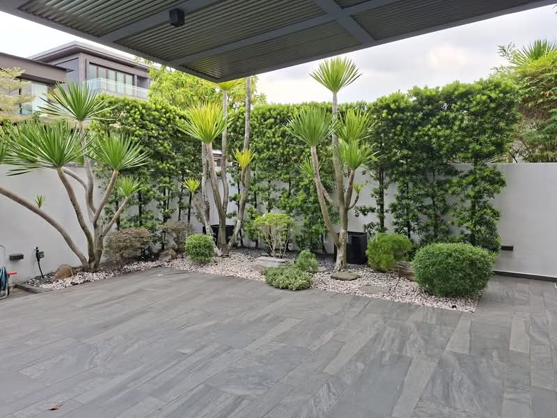 Beautifully Renovated Detached House @ Seletar Hills Estate Below $10m, Neram,Kasai,Dedap, Seletar / Yio Chu Kang, 7 Bedrooms, 8,078 sqft, Detached House For Sale, by Leslie Lim, 500106099 - Exterior - PropertyGuru.com.sg