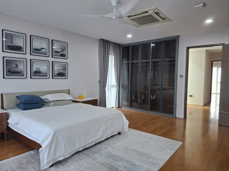 Beautifully Renovated Detached House @ Seletar Hills Estate Below $10m, Neram,Kasai,Dedap, Seletar / Yio Chu Kang, 7 Bedrooms, 8,078 sqft, Detached House For Sale, by Leslie Lim, 500106099 - Bedroom - PropertyGuru.com.sg