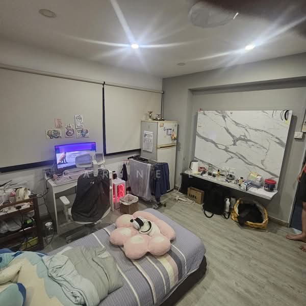 717 Jurong West Street 71, 717 Jurong West Street 71, 3 Bedrooms, 1,141 sqft, HDB Flat For Sale, by Carine Low, 500106114 - Bedroom - PropertyGuru.com.sg