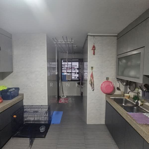 717 Jurong West Street 71, 717 Jurong West Street 71, 3 Bedrooms, 1,141 sqft, HDB Flat For Sale, by Carine Low, 500106114 - Kitchen - PropertyGuru.com.sg