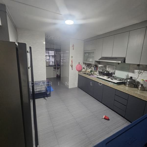 717 Jurong West Street 71, 717 Jurong West Street 71, 3 Bedrooms, 1,141 sqft, HDB Flat For Sale, by Carine Low, 500106114 - Kitchen - PropertyGuru.com.sg
