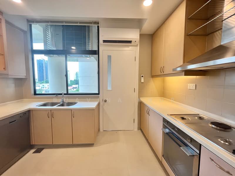 The Colonnade, 82 Grange Road, 3 Bedrooms, 2,883 sqft, Condominium For Rent, by Bhavina Kaur, 500106157 - Kitchen - PropertyGuru.com.sg