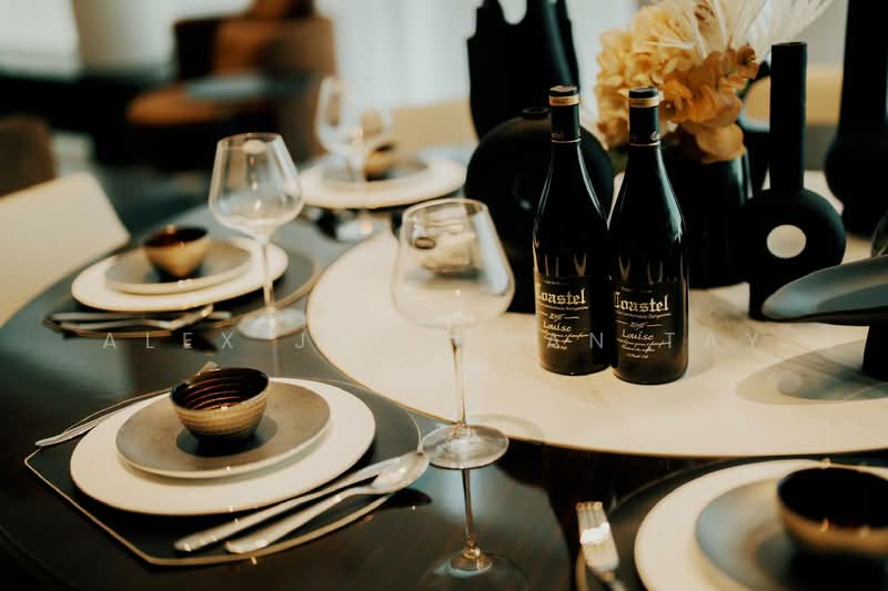 Marina One Residences, 21 Marina Way, 4 Bedrooms, 7,459 sqft, Condominium For Sale, by Alex Jonathan Tay, 500106160 - Dining Room - PropertyGuru.com.sg