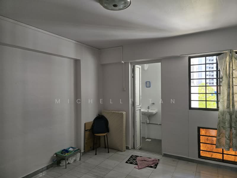 156 Bedok South Avenue 3, 156 Bedok South Avenue 3, 3 Bedrooms, 893 sqft, HDB Flat For Sale, by Michelle Tan, 500106163 - Bathroom - PropertyGuru.com.sg