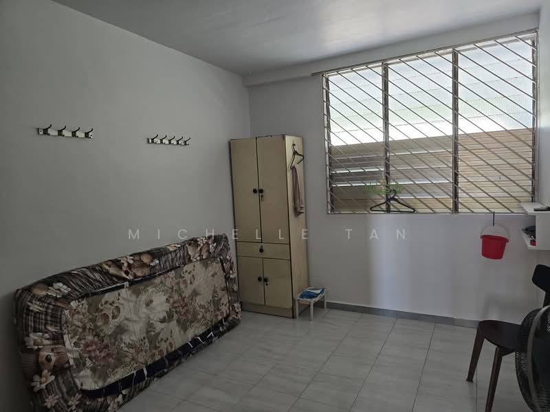 156 Bedok South Avenue 3, 156 Bedok South Avenue 3, 3 Bedrooms, 893 sqft, HDB Flat For Sale, by Michelle Tan, 500106163 - Bedroom - PropertyGuru.com.sg