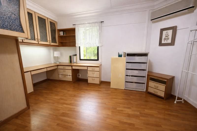288F Bukit Batok Street 25, 288F Bukit Batok Street 25, 4 Bedrooms, 1,550 sqft, HDB Flat For Sale, by Eddie Tan, 500106175 - Common Bedroom 2 - PropertyGuru.com.sg