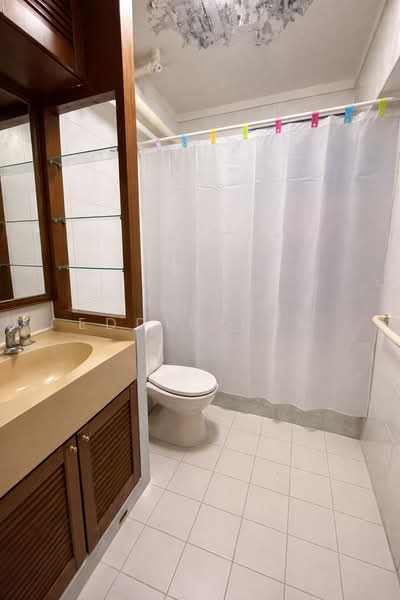 288F Bukit Batok Street 25, 288F Bukit Batok Street 25, 4 Bedrooms, 1,550 sqft, HDB Flat For Sale, by Eddie Tan, 500106175 - Master Bathroom - PropertyGuru.com.sg