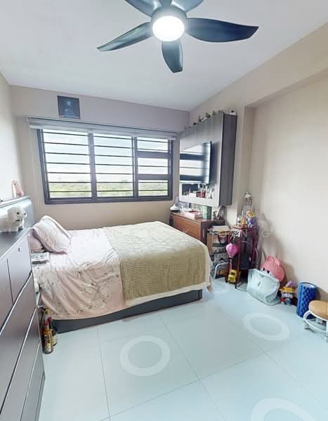 549B Segar Road, 549B Segar Road, 3 Bedrooms, 1,216 sqft, HDB Flat For Sale, by Daniel Kiong, 500106184 - Bedroom - PropertyGuru.com.sg
