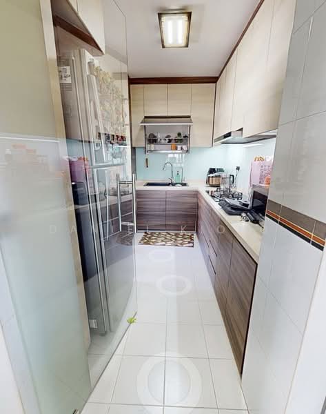 549B Segar Road, 549B Segar Road, 3 Bedrooms, 1,216 sqft, HDB Flat For Sale, by Daniel Kiong, 500106184 - Kitchen - PropertyGuru.com.sg
