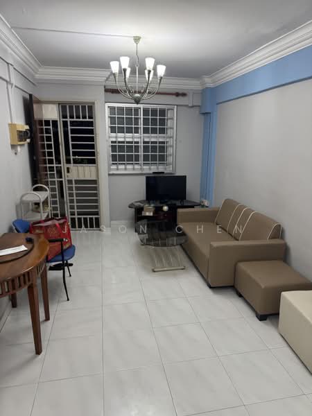 649 Ang Mo Kio Avenue 5, 649 Ang Mo Kio Avenue 5, 2 Bedrooms, 732 sqft, HDB Flat For Rent, by Jason Chen, 500106200 - Living Room - PropertyGuru.com.sg