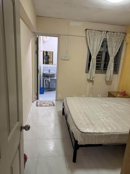 649 Ang Mo Kio Avenue 5, 649 Ang Mo Kio Avenue 5, 2 Bedrooms, 732 sqft, HDB Flat For Rent, by Jason Chen, 500106200 - Bedroom - PropertyGuru.com.sg