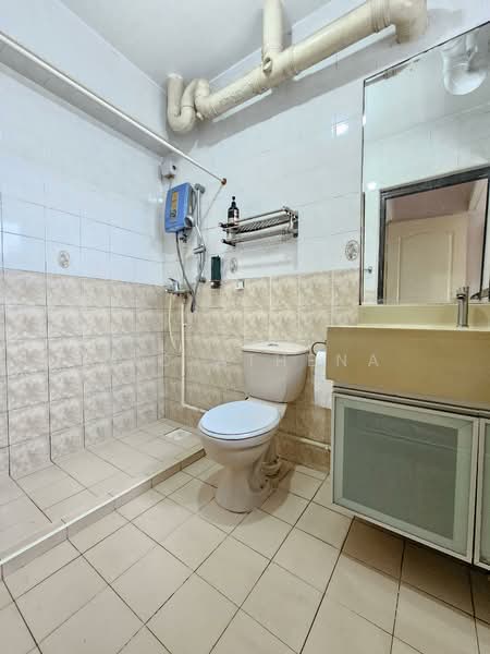 680C Jurong West Central 1, 680C Jurong West Central 1, 3 Bedrooms, 1,012 sqft, HDB Flat For Sale, by Jac Athena, 500106202 - Bathroom - PropertyGuru.com.sg