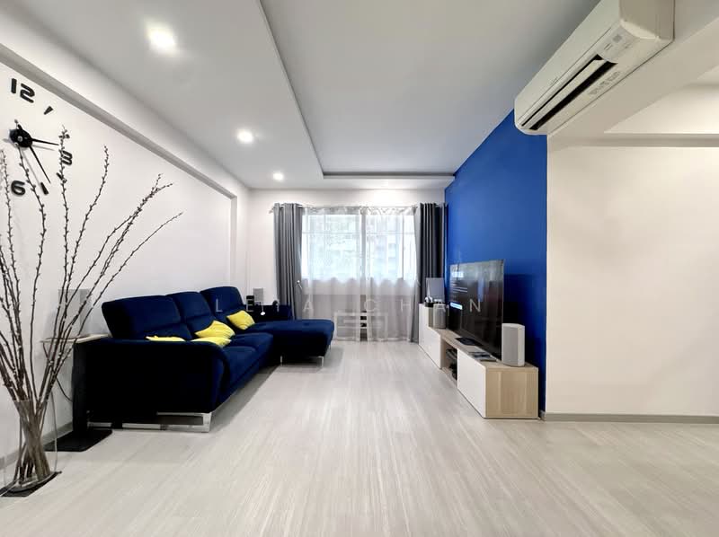 277 Toh Guan Road, 277 Toh Guan Road, 3 Bedrooms, 1,087 sqft, HDB Flat For Sale, by Leia Chan, 500106212 - Living Room - PropertyGuru.com.sg