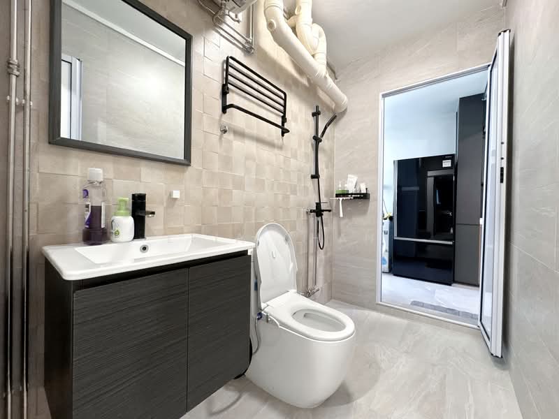 277 Toh Guan Road, 277 Toh Guan Road, 3 Bedrooms, 1,087 sqft, HDB Flat For Sale, by Leia Chan, 500106212 - Bathroom - PropertyGuru.com.sg