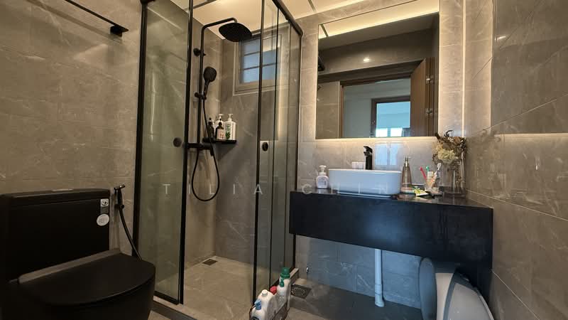 422A Northshore Drive, 422A Northshore Drive, 3 Bedrooms, 1,216 sqft, HDB Flat For Sale, by Tilia Chin, 500106219 - Bathroom - PropertyGuru.com.sg