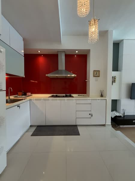 Eastern Lagoon I, 216 Upper East Coast Road, 1 Bedroom, 721 sqft, Condominium For Sale, by Charles Goy, 500106223 - Kitchen - PropertyGuru.com.sg