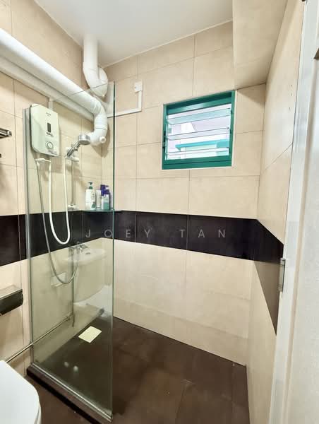 350B Canberra Road, 350B Canberra Road, 3 Bedrooms, 1,001 sqft, HDB Flat For Sale, by Joey Tan, 500106226 - Bathroom - PropertyGuru.com.sg