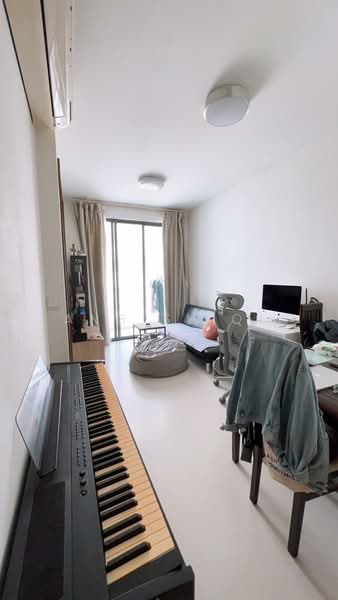 iSuites @ Palm, 26 GLASGOW ROAD, 1 Bedroom, 463 sqft, Condominium For Rent, by Ang ShiQi, 500106229 - Living Room - PropertyGuru.com.sg