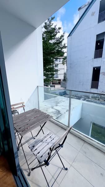 iSuites @ Palm, 26 GLASGOW ROAD, 1 Bedroom, 463 sqft, Condominium For Rent, by Ang ShiQi, 500106229 - Balcony - PropertyGuru.com.sg
