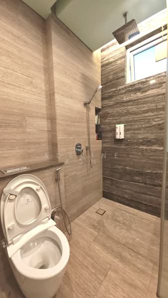 Watten Estate, Watten, 7 Bedrooms, 6,900 sqft, Detached House For Sale, by Adeline Koh, 500106236 - Bathroom - PropertyGuru.com.sg