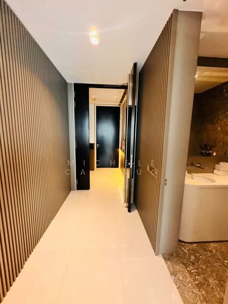 Hilltops, 99 Cairnhill Circle, 5 Bedrooms, 2,874 sqft, Condominium For Sale, by Michele Cabasug, 500106253 - Corridor - PropertyGuru.com.sg