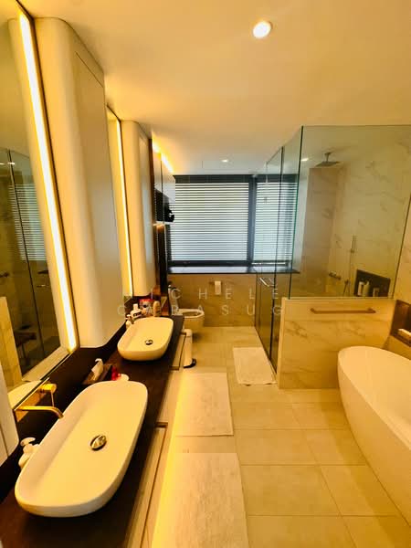 Hilltops, 99 Cairnhill Circle, 5 Bedrooms, 2,874 sqft, Condominium For Sale, by Michele Cabasug, 500106253 - Bathroom - PropertyGuru.com.sg