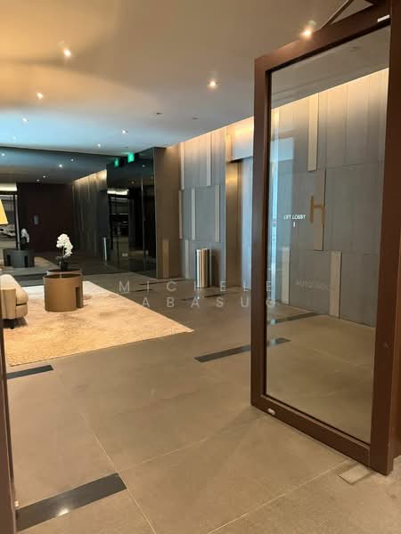 Hilltops, 99 Cairnhill Circle, 5 Bedrooms, 2,874 sqft, Condominium For Sale, by Michele Cabasug, 500106253 - Lobby - PropertyGuru.com.sg