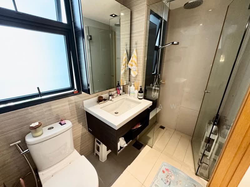 Blossom Residences, 30 Segar Road, 2 Bedrooms, 1,076 sqft, Executive Condominium For Sale, by Marcus Law, 500106280 - Bathroom - PropertyGuru.com.sg