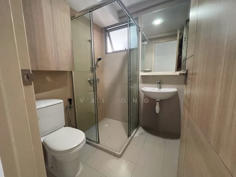 9 Boon Keng Road, 9 Boon Keng Road, 3 Bedrooms, 1,012 sqft, HDB Flat For Sale, by Val Ong, 500106282 - Bathroom - PropertyGuru.com.sg