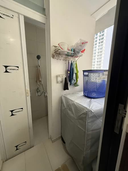 Lush Acres, Sengkang West Way/Fernvale, 5 Bedrooms, 1,506 sqft, Executive Condominium For Sale, by Shanna Ng, 500106292 - Bathroom - PropertyGuru.com.sg