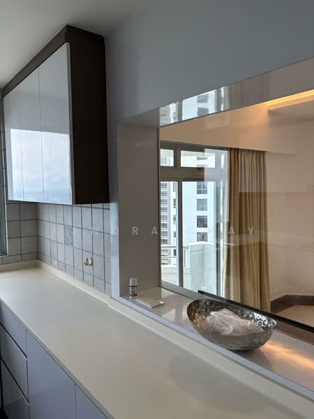 The Makena, 125 Meyer Road, 3 Bedrooms, 1,636 sqft, Condominium For Rent, by Sandra Chay, 500106312 - Kitchen - PropertyGuru.com.sg
