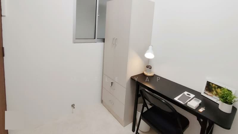 Landridge Condo, 202 Pasir Panjang Road, Room Rental, 120 sqft, Condominium For Rent, by Maple Yap, 500106313 - ECON3 - PropertyGuru.com.sg