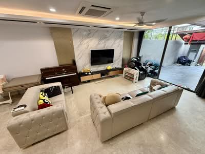 For Sale - Tastefully renovated Terrace for sale at Pavilion! Don’t miss! Must view!