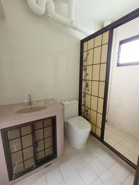 632 Woodlands Ring Road, 632 Woodlands Ring Road, 3 Bedrooms, 1,087 sqft, HDB Flat For Rent, by Evelyn Chin, 500106342 - Bathroom - PropertyGuru.com.sg
