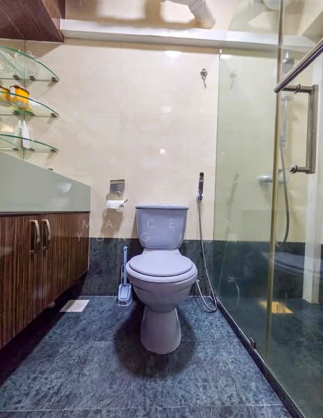 250C Compassvale Street, 250C Compassvale Street, 3 Bedrooms, 1,399 sqft, HDB Flat For Sale, by Marcella Yong 杨惠晴, 500106344 - Bathroom - PropertyGuru.com.sg
