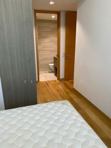 The Crest, 105 Prince Charles Crescent, 2 Bedrooms, 775 sqft, Condominium For Rent, by Kelvin Lim, 500106356 - Bathroom - PropertyGuru.com.sg