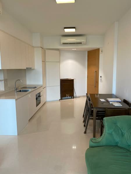 The Crest, 105 Prince Charles Crescent, 2 Bedrooms, 775 sqft, Condominium For Rent, by Kelvin Lim, 500106356 - Kitchen - PropertyGuru.com.sg