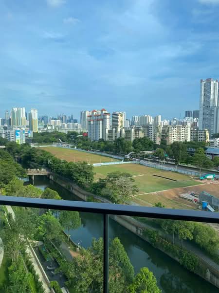 The Crest, 105 Prince Charles Crescent, 2 Bedrooms, 775 sqft, Condominium For Rent, by Kelvin Lim, 500106356 - View - PropertyGuru.com.sg