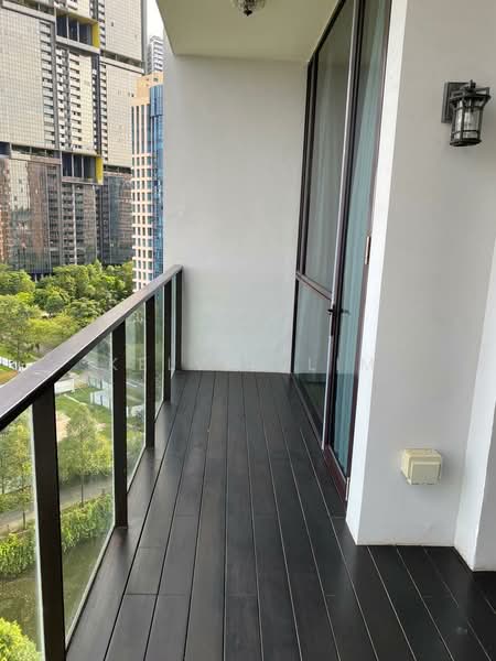 The Crest, 105 Prince Charles Crescent, 2 Bedrooms, 775 sqft, Condominium For Rent, by Kelvin Lim, 500106356 - Balcony - PropertyGuru.com.sg