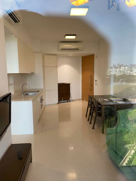 The Crest, 105 Prince Charles Crescent, 2 Bedrooms, 775 sqft, Condominium For Rent, by Kelvin Lim, 500106356 - Kitchen - PropertyGuru.com.sg