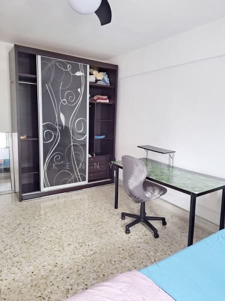 137 Bedok North Avenue 3, 137 Bedok North Avenue 3, Room Rental, 100 sqft, HDB Flat For Rent, by Kenny Kan, 500106363 - Bedroom - PropertyGuru.com.sg