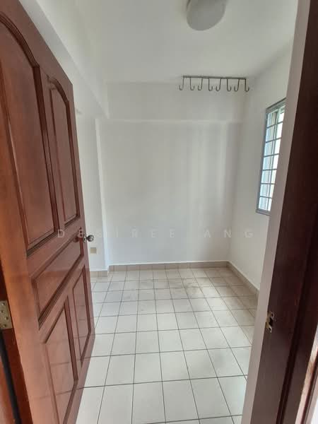 Melville Park, 28 Simei Street 1, 3 Bedrooms, 1,399 sqft, Apartment For Rent, by Desiree Ang, 500106364 - Helper Room - PropertyGuru.com.sg