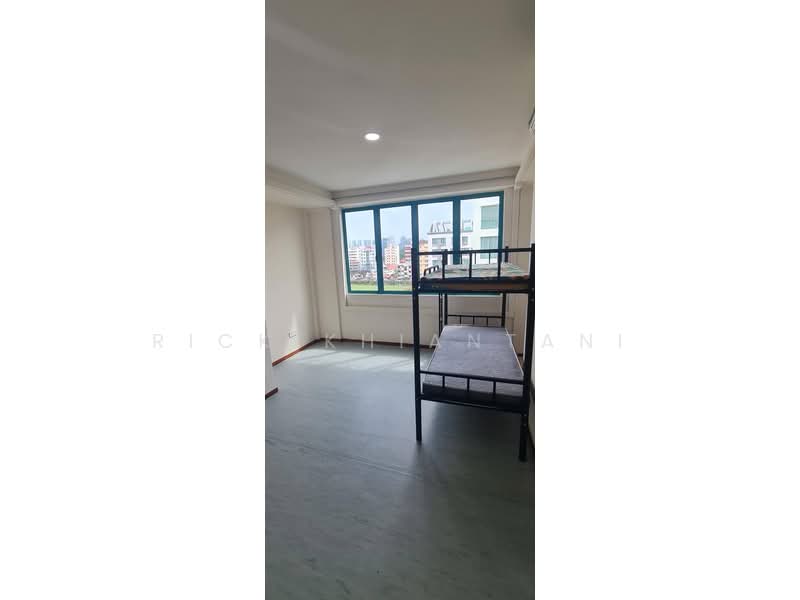 Wing Fong Court, 10 Lorong 14 Geylang, 3 Bedrooms, 947 sqft, Condominium For Sale, by Rick Khiantani, 500106365 - Bedroom - PropertyGuru.com.sg