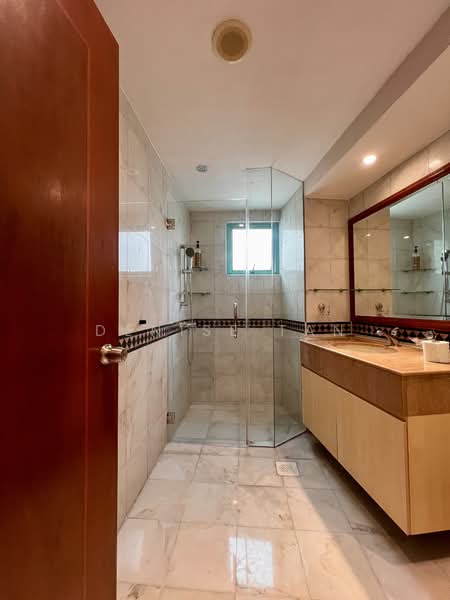 Southaven II, 33 Hindhede Walk, 4 Bedrooms, 3,789 sqft, Condominium For Rent, by Denise Tan, 500106392 - Bathroom - PropertyGuru.com.sg