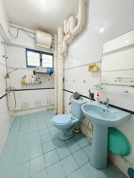 468C Admiralty Drive, 468C Admiralty Drive, 4 Bedrooms, 1,475 sqft, HDB Flat For Sale, by Julian Li, 500106393 - Bathroom - PropertyGuru.com.sg