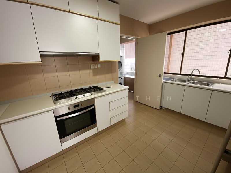 The Cairnhill, 4 Cairnhill Rise, 4 Bedrooms, 2,788 sqft, Condominium For Rent, by Richard Then, 500106408 - Kitchen - PropertyGuru.com.sg