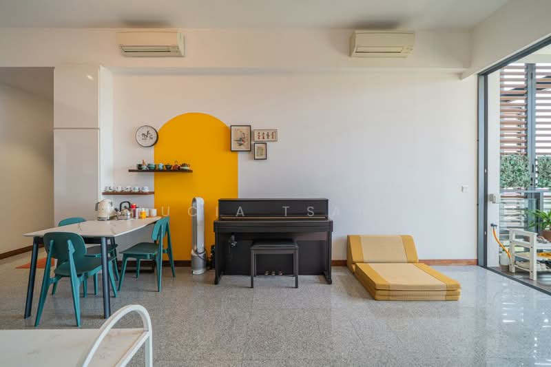 The Hillier, 6 Hillview Rise, 1 Bedroom, 678 sqft, Condominium For Sale, by Lucia Tsang, 500106416 - Living Room - PropertyGuru.com.sg