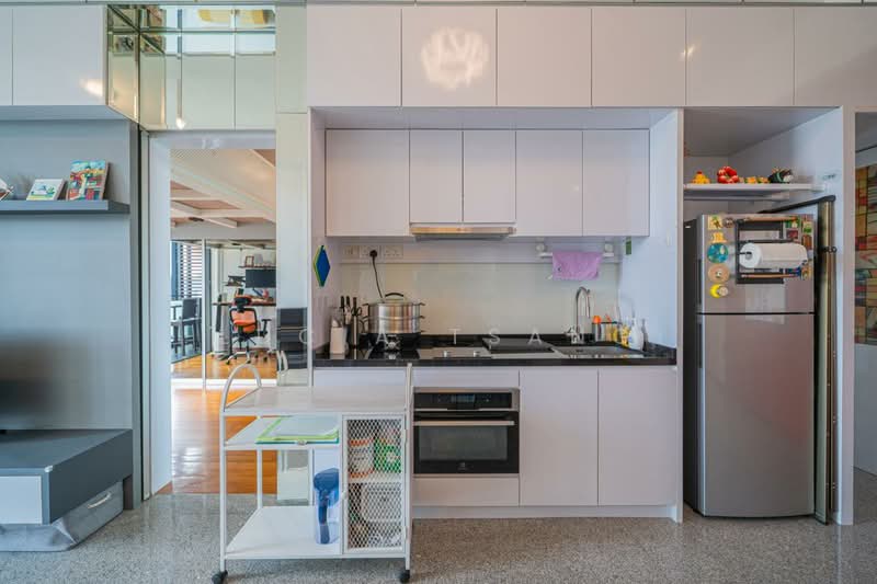 The Hillier, 6 Hillview Rise, 1 Bedroom, 678 sqft, Condominium For Sale, by Lucia Tsang, 500106416 - Kitchen - PropertyGuru.com.sg