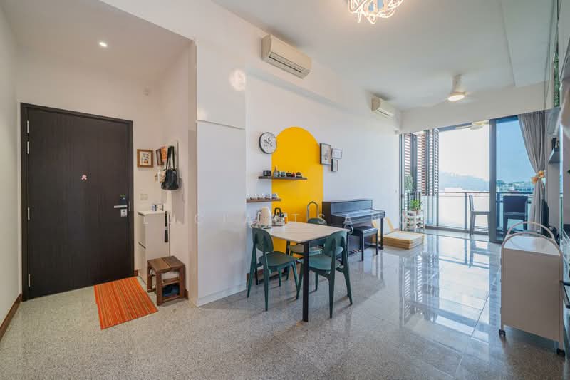 The Hillier, 6 Hillview Rise, 1 Bedroom, 678 sqft, Condominium For Sale, by Lucia Tsang, 500106416 - Living Room - PropertyGuru.com.sg